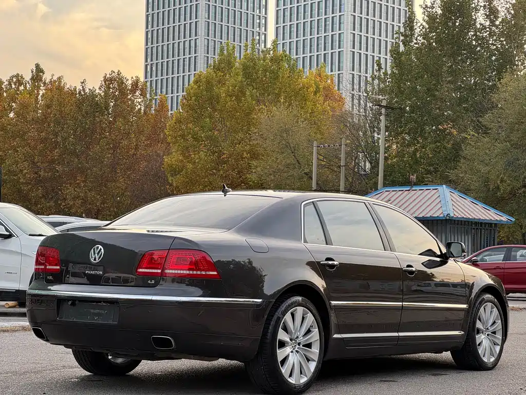 Volkswagen Phaeton — миниатюра 7