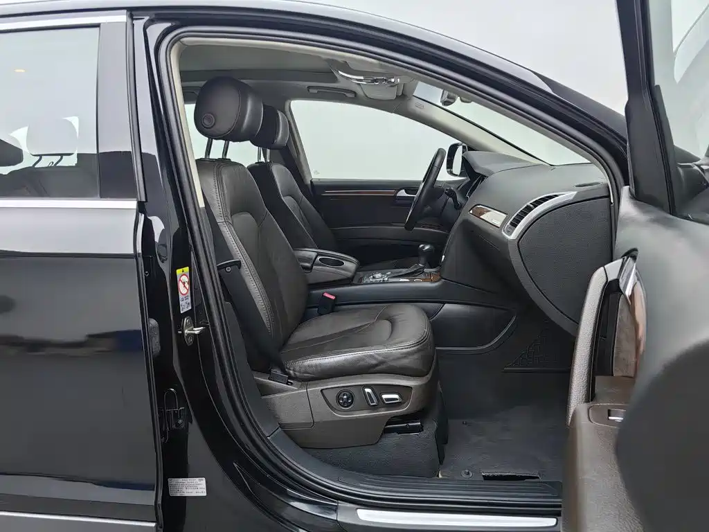 Audi Q7 — миниатюра 23