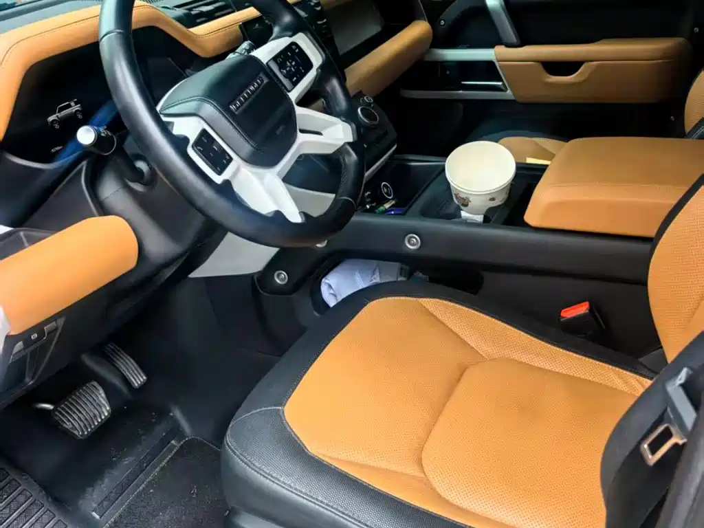Land Rover Defender — миниатюра 6