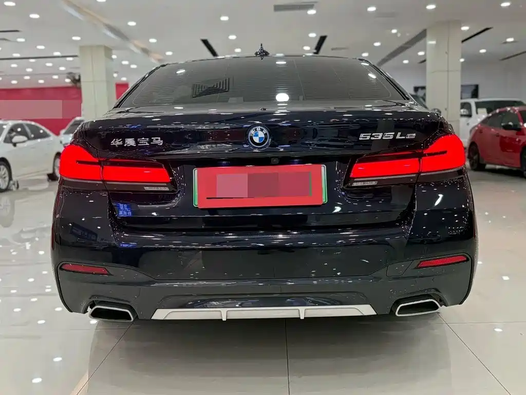 BMW 5 Series New Energy — миниатюра 14