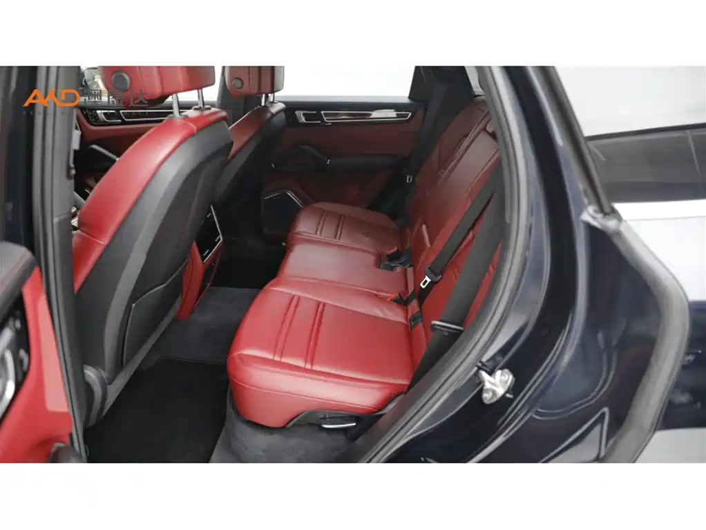 Porsche Cayenne — миниатюра 7