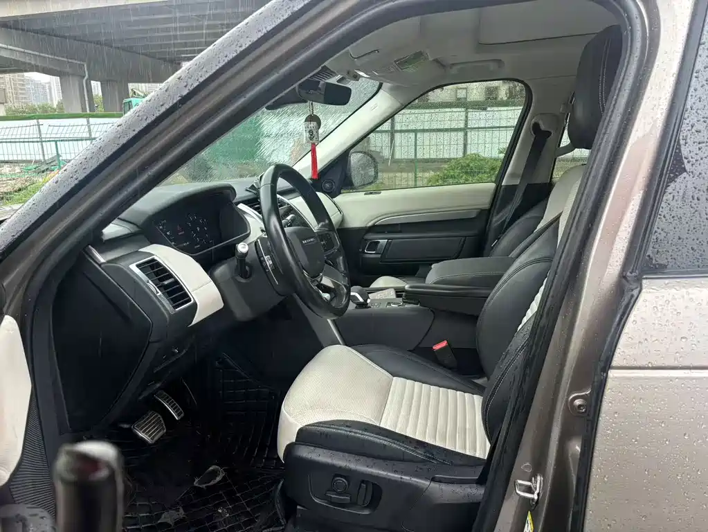 Land Rover Discovery — миниатюра 8