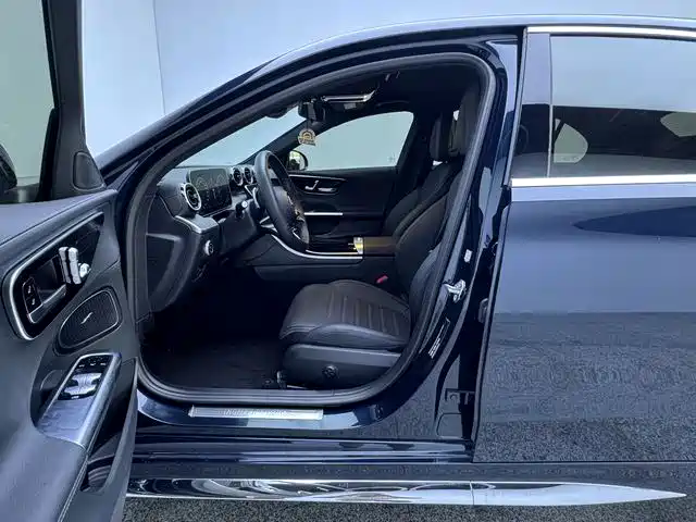 Mercedes-Benz C-Class — миниатюра 16