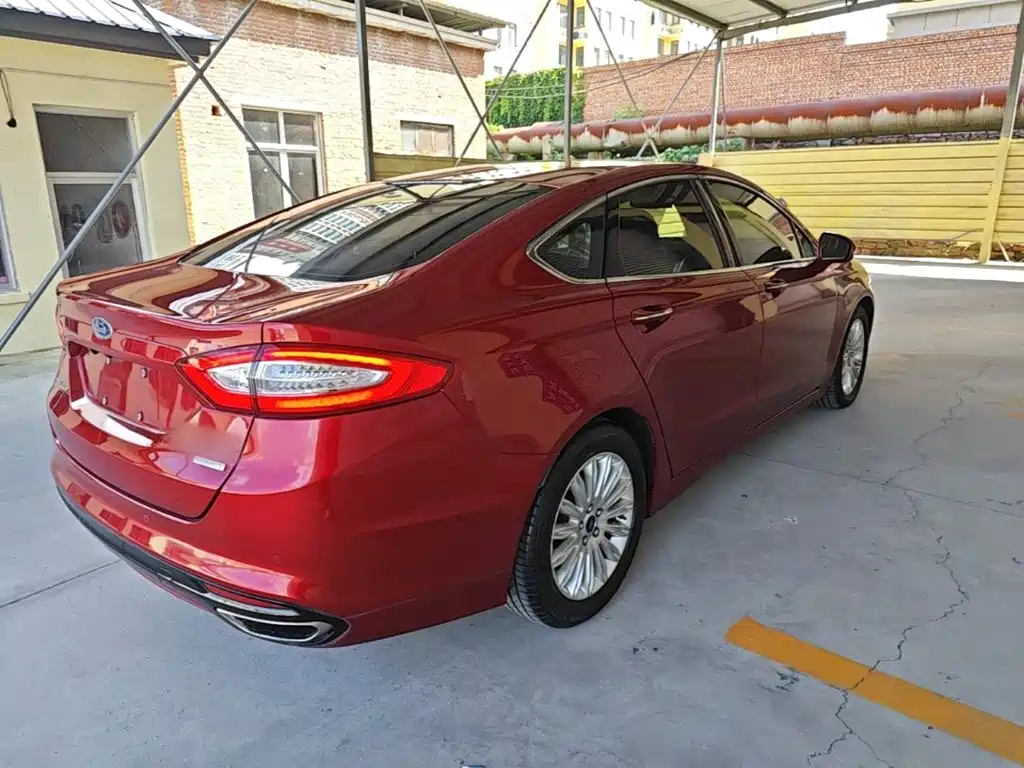 Ford Mondeo — миниатюра 7