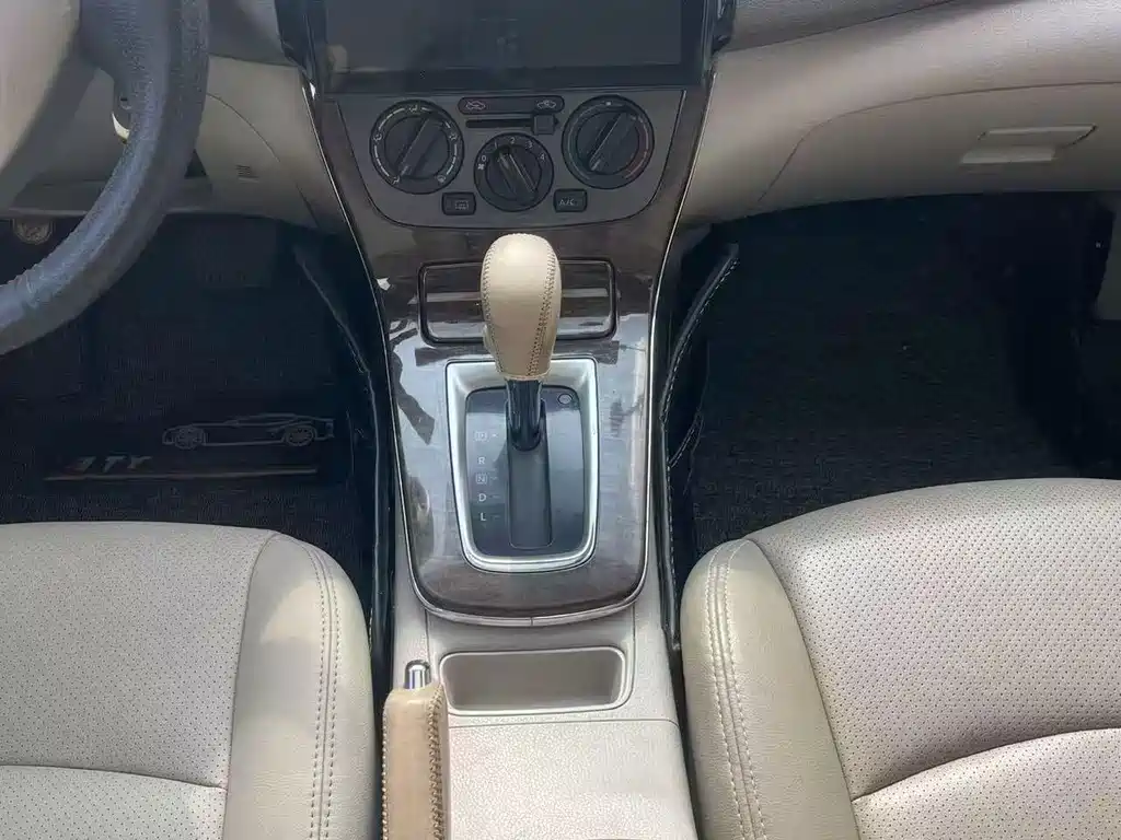 Nissan Sylphy — миниатюра 7