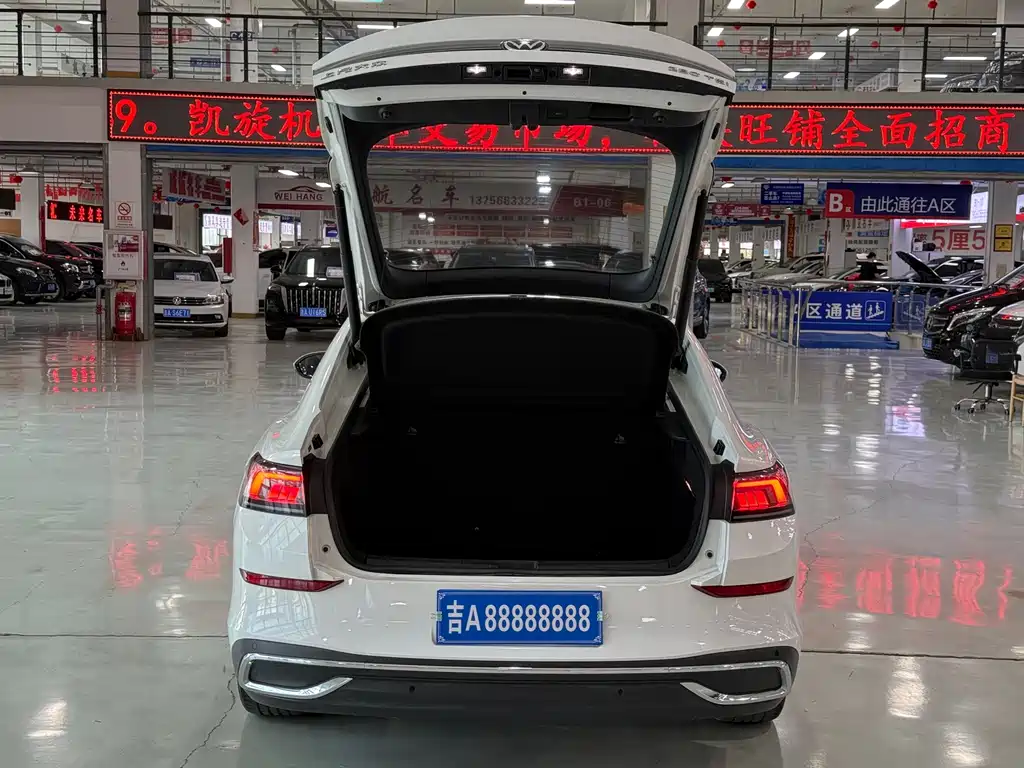 Volkswagen Lamando — миниатюра 7