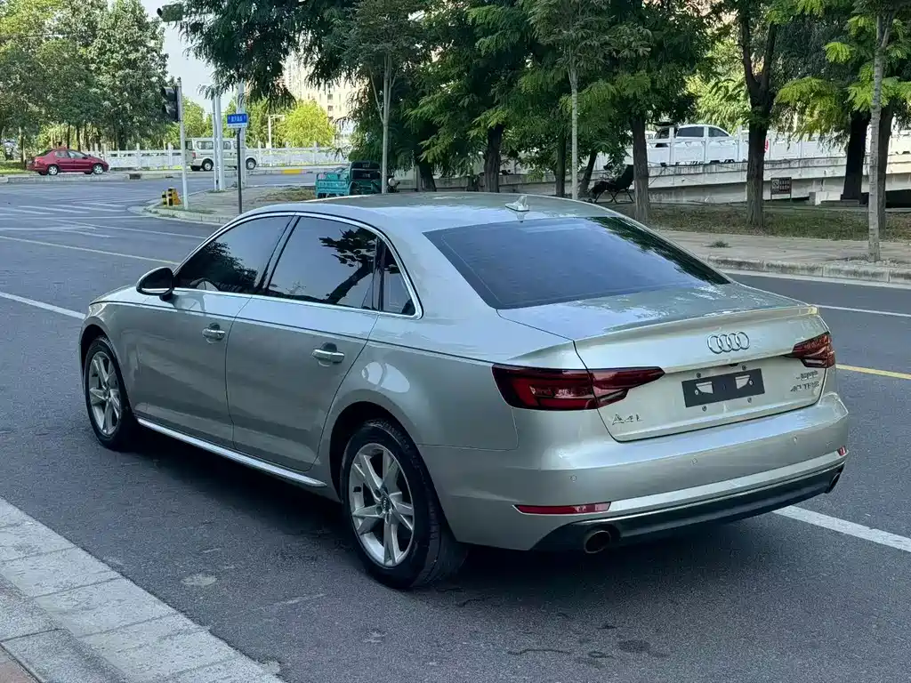 Audi A4L — миниатюра 6