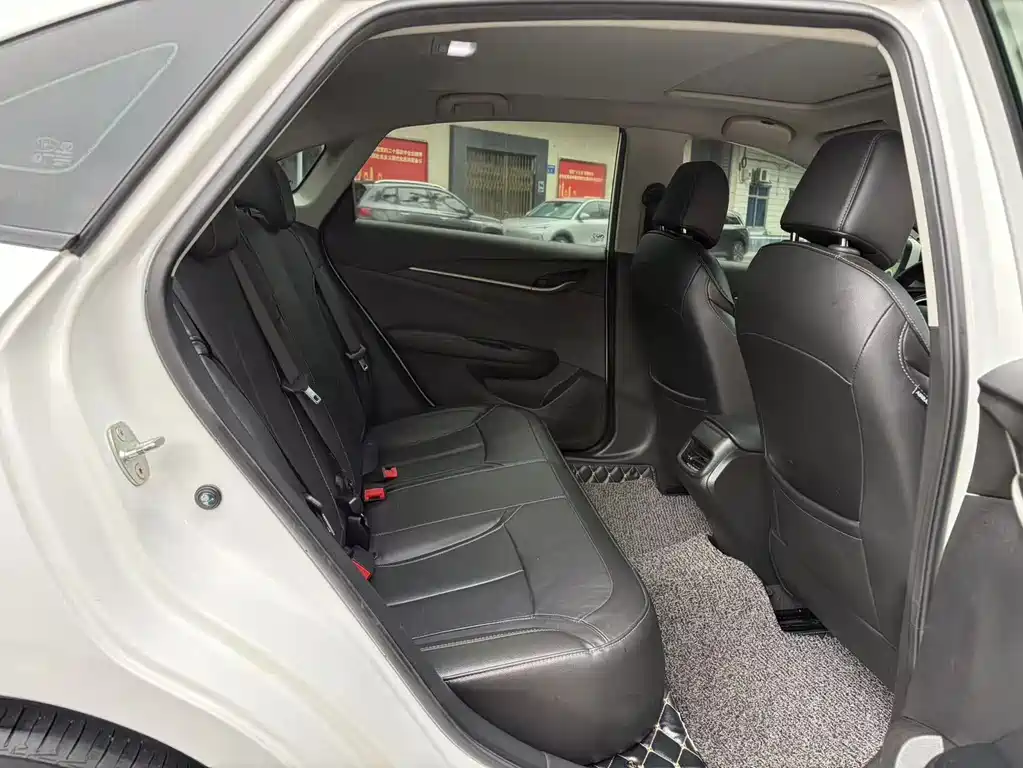 Buick Excelle — миниатюра 11
