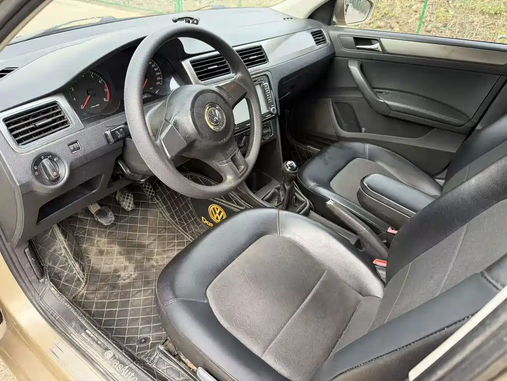 Volkswagen Santana — миниатюра 6