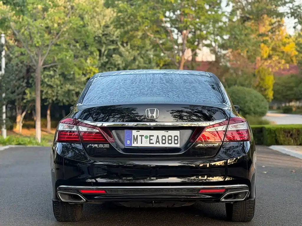 Honda Accord — миниатюра 5