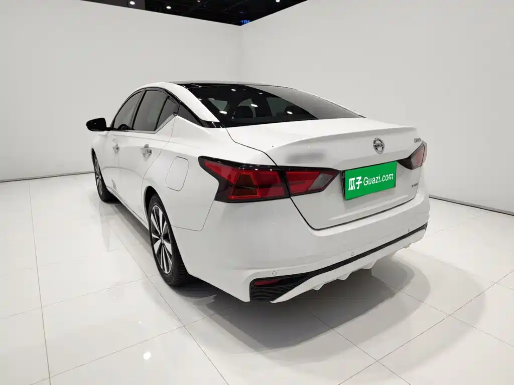 Nissan Teana — миниатюра 4