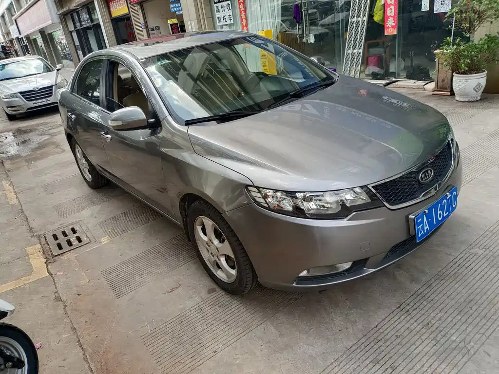 Kia Forte 2009 1.6L MT GLS