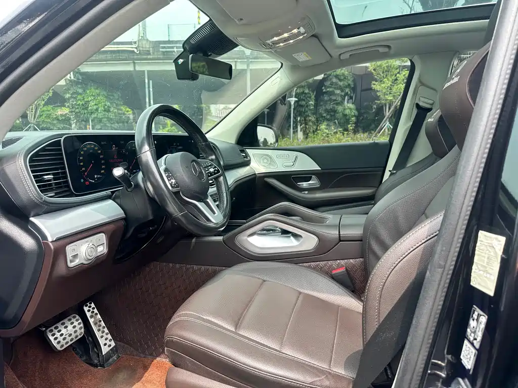 Mercedes-Benz GLE (Import) — миниатюра 12