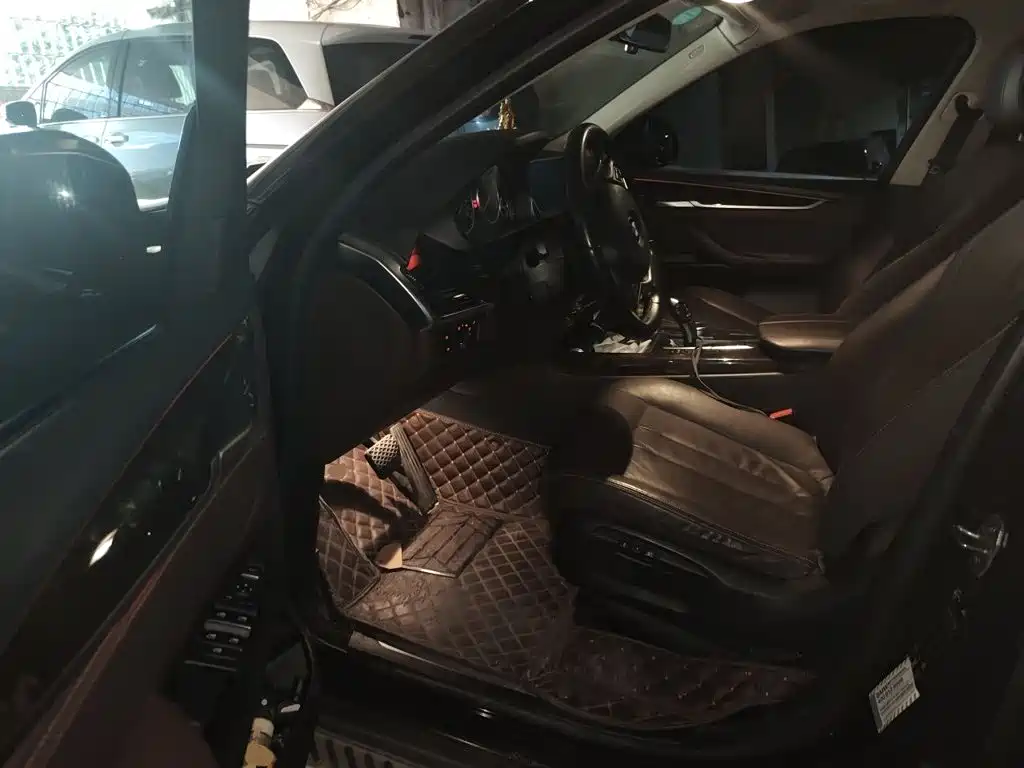 BMW X5 (Import) — миниатюра 12