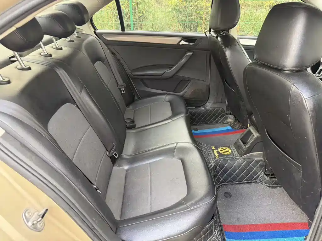 Volkswagen Santana — миниатюра 11