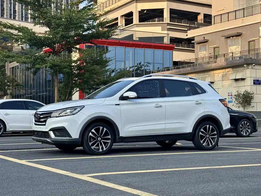 Roewe RX3 — миниатюра 2