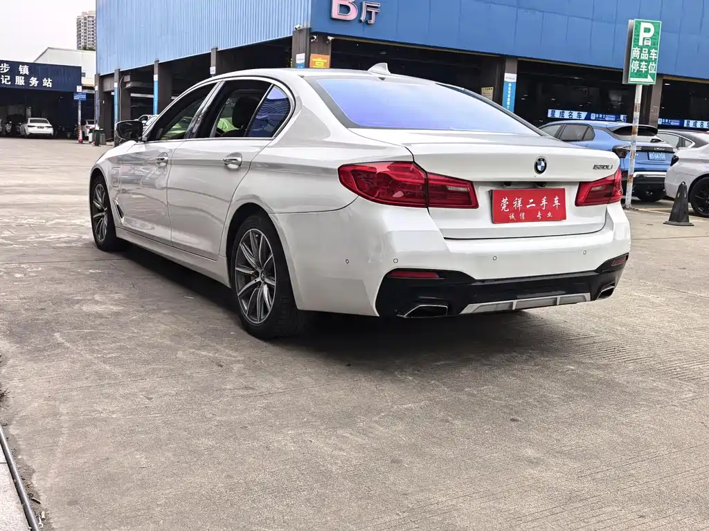 BMW 5 Series New Energy — миниатюра 27