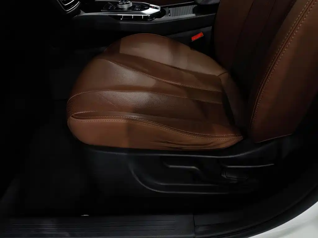 BAIC EU5 — миниатюра 20
