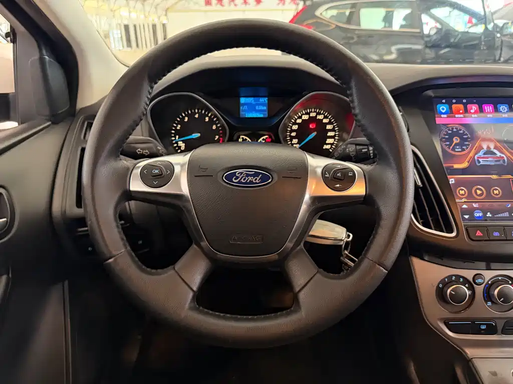 Ford Focus — миниатюра 21