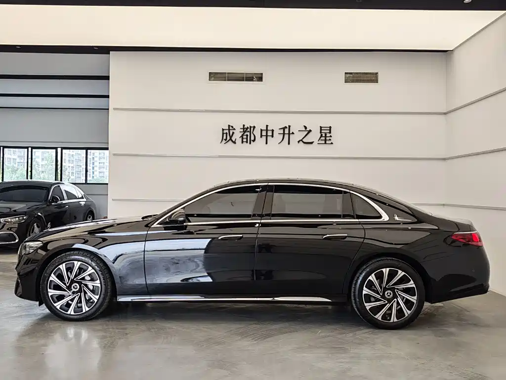 Mercedes-Benz E-Class E 2024 E 300 L Luxury