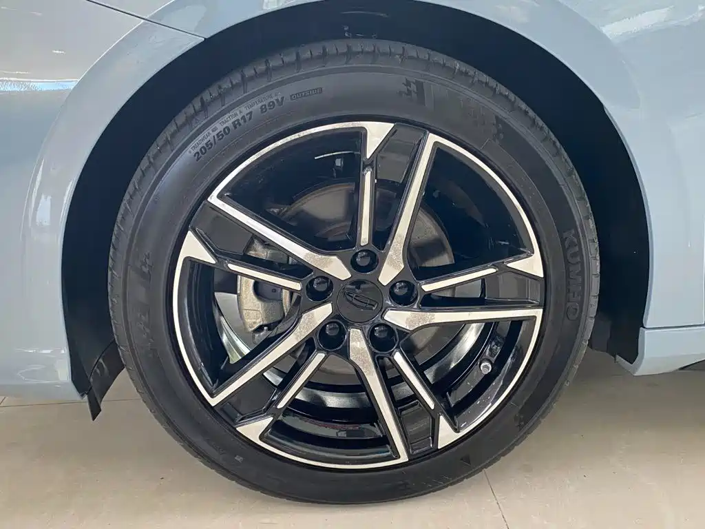 Geely Binrui — миниатюра 9