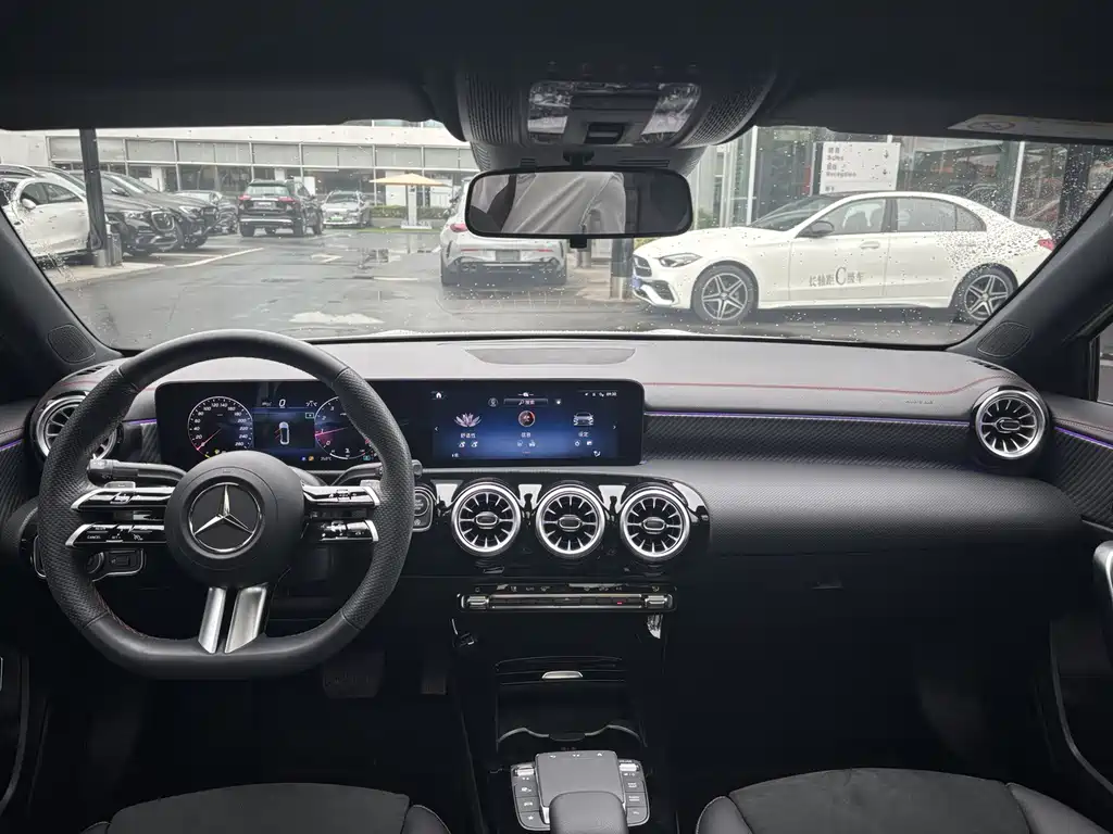 Mercedes-Benz A-Class — миниатюра 8