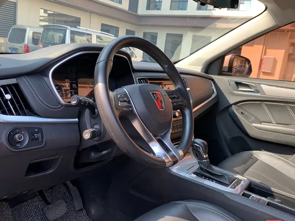 Roewe RX5 — миниатюра 13