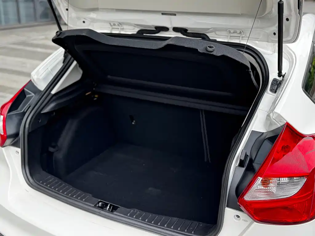 Ford Focus — миниатюра 15