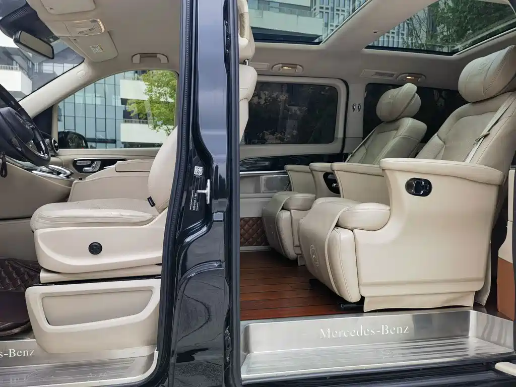 Mercedes-Benz V-Class — миниатюра 15