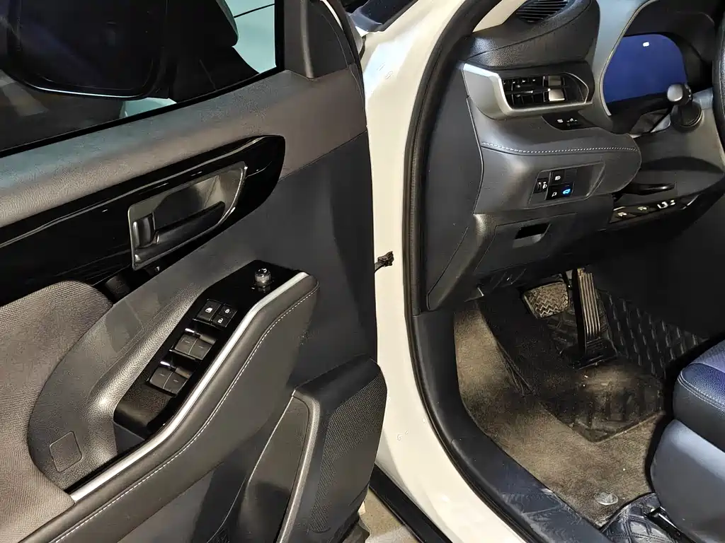 Toyota Highlander 2024 2.5L Elite 7 мест