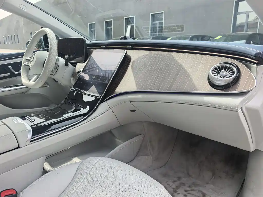 Mercedes-Benz EQE — миниатюра 17
