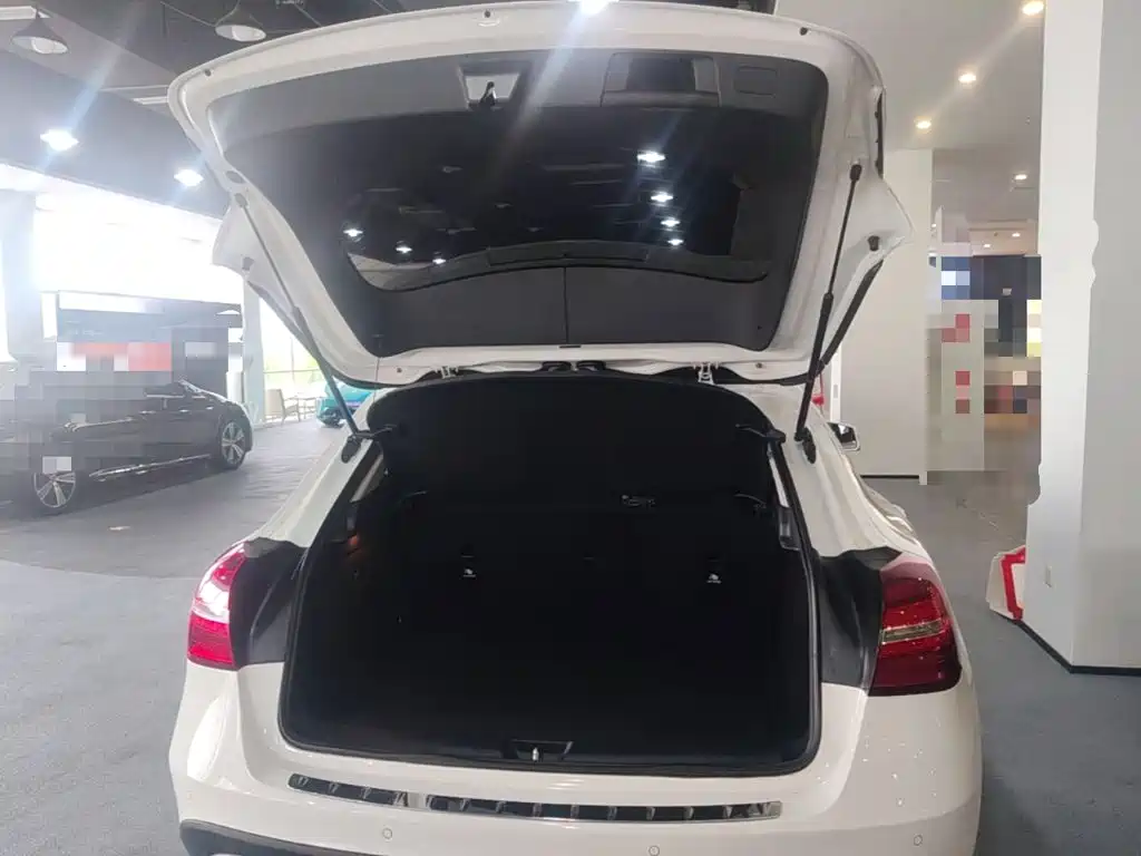 Mercedes-Benz GLA — миниатюра 19