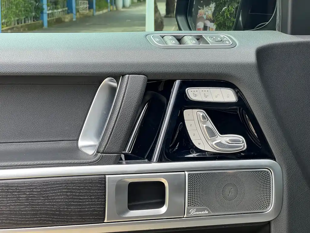 Mercedes-Benz G-Class — миниатюра 12