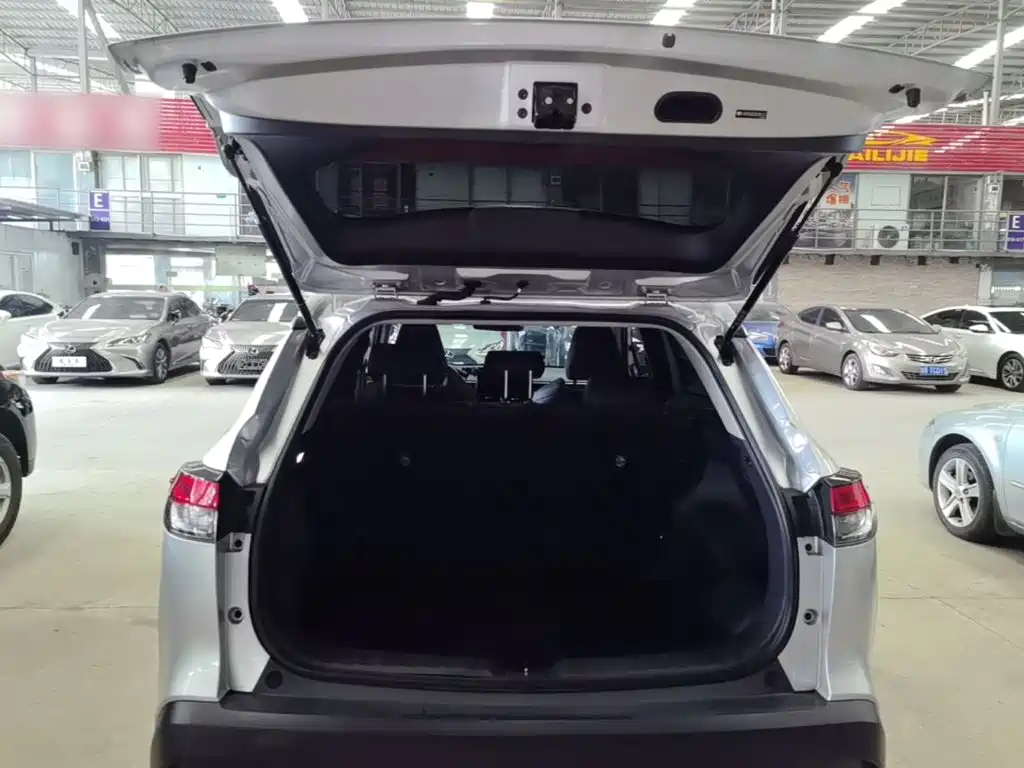 Toyota Frontlander — миниатюра 19