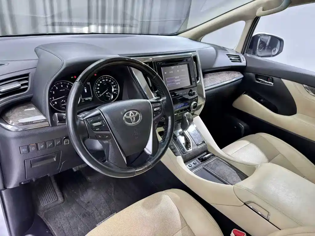Toyota Alphard 2020 2.5L Luxury