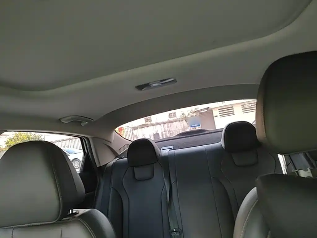 Hyundai Elantra — миниатюра 18