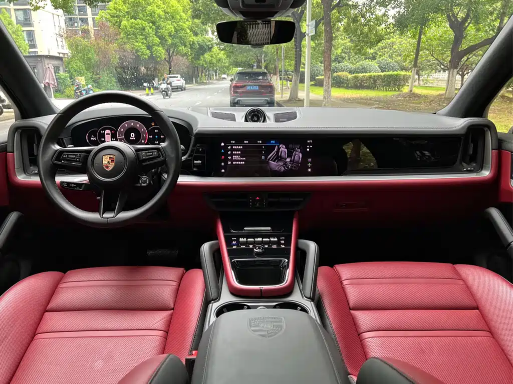 Porsche Cayenne — миниатюра 8