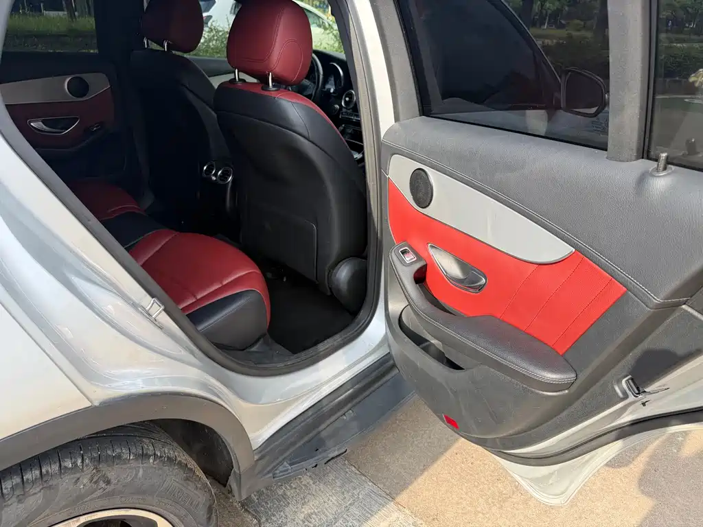 Mercedes-Benz GLC 2018 GLC 200 4MATIC SUV