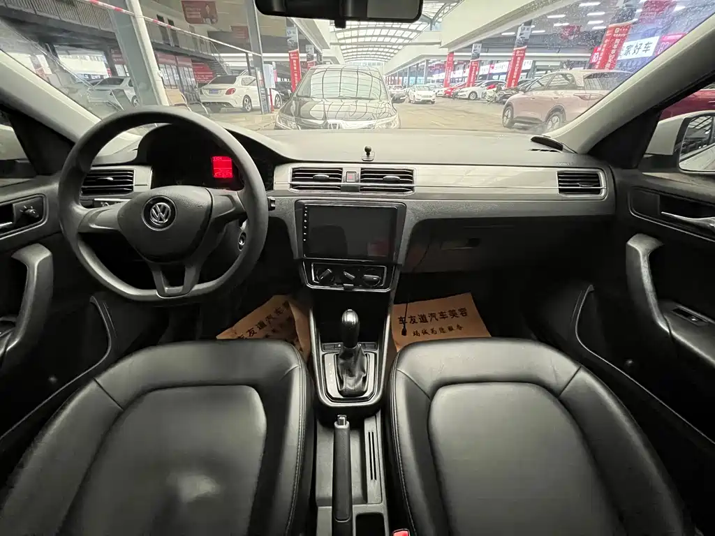 Volkswagen Santana — миниатюра 12