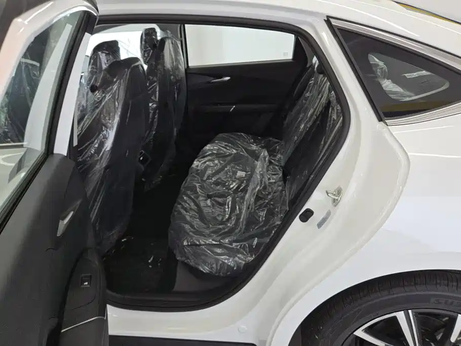 Changan Eado — миниатюра 10