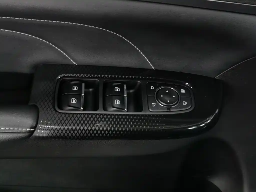 Haval M6 — миниатюра 9