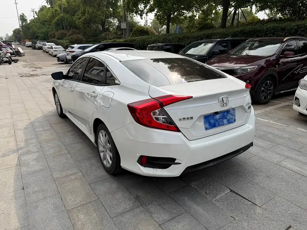 Honda Civic - фото 6