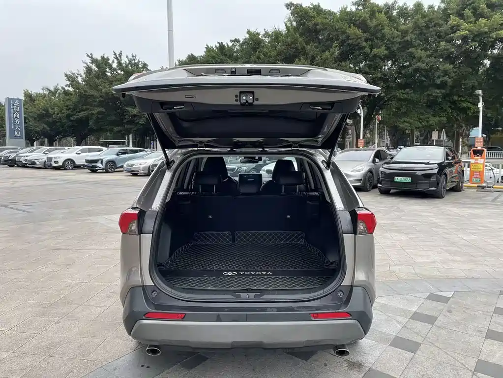 TOYOTA RAV4 RONGFANG