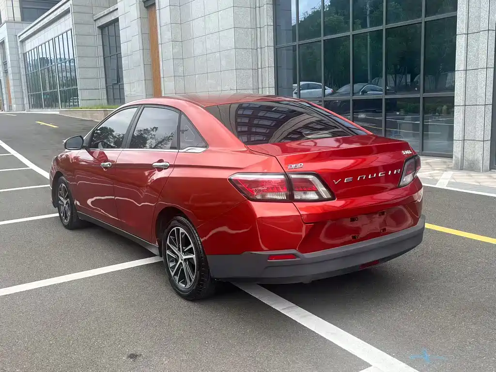 Venucia D60 — миниатюра 5
