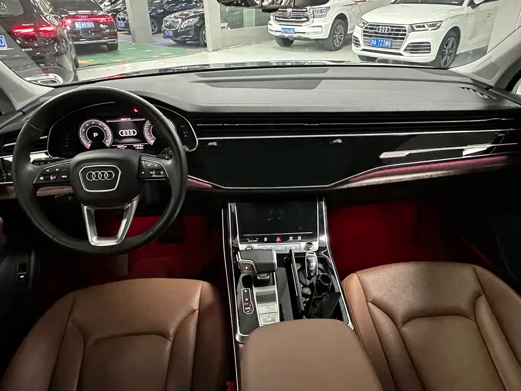 Audi Q7 2023 55 TFSI quattro S line Sport