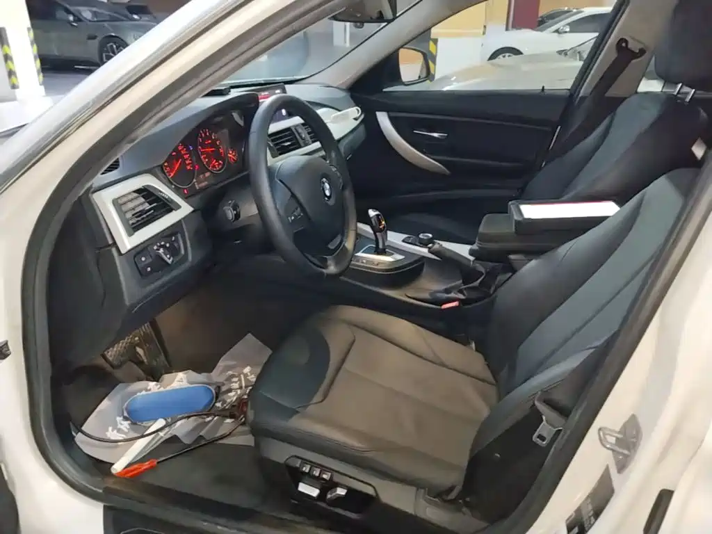 BMW 3 Series — миниатюра 15