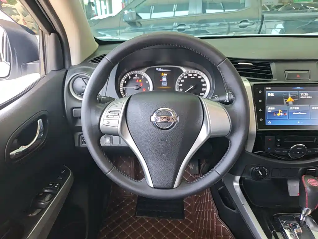 Nissan Navara — миниатюра 11