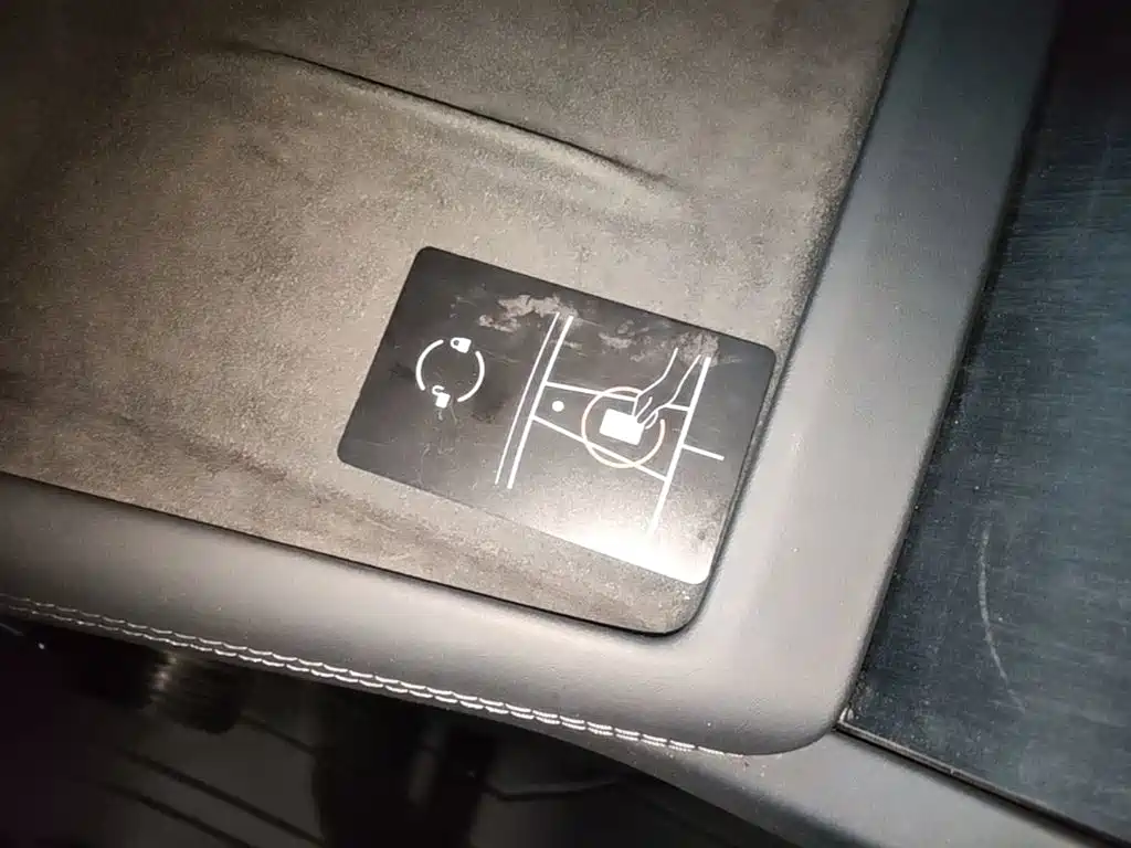 Tesla Model 3 — миниатюра 9