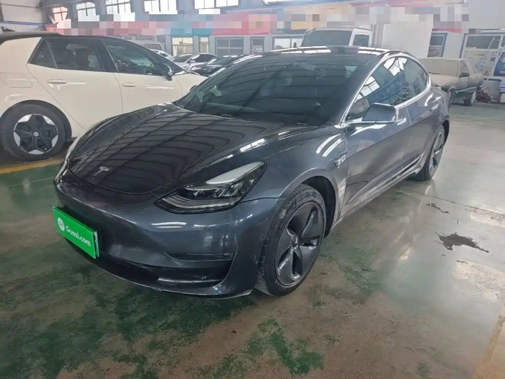 Tesla Model 3 — миниатюра 2