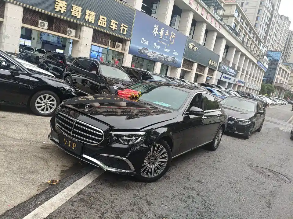 2023 Mercedes-Benz E-klasse - zdjęcie 1 z 9